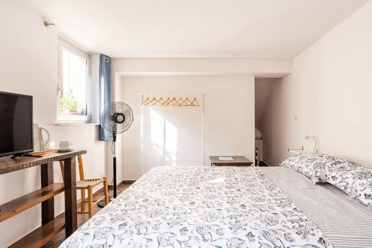 Home Rising Sun - Rooms With Private Bathrooms Катания Екстериор снимка