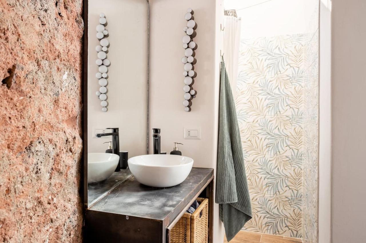 Home Rising Sun - Rooms With Private Bathrooms Катания Екстериор снимка